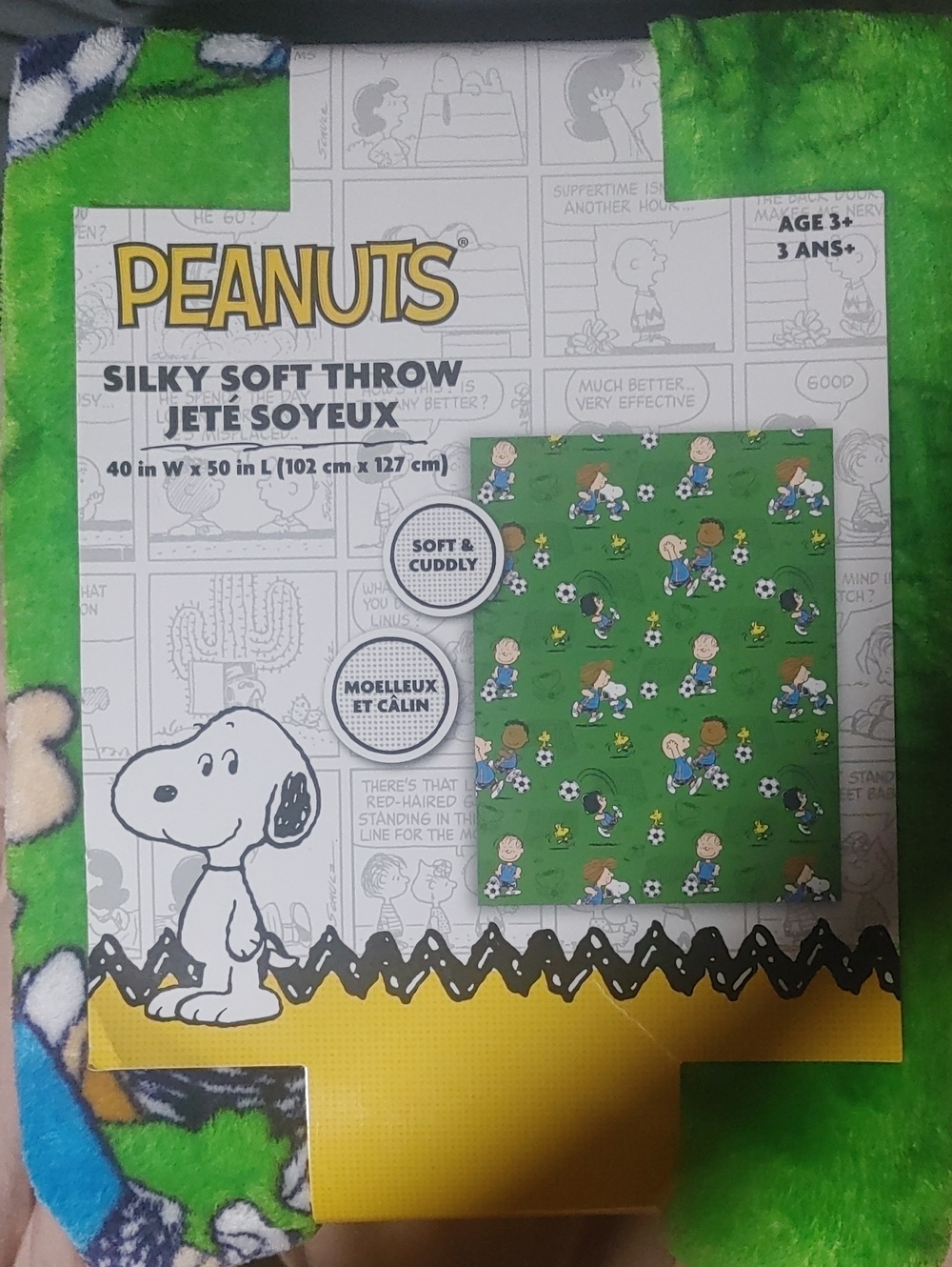 Peanuts Kids Silky Throw Blanket - Bright Green Snoopy & Soccer